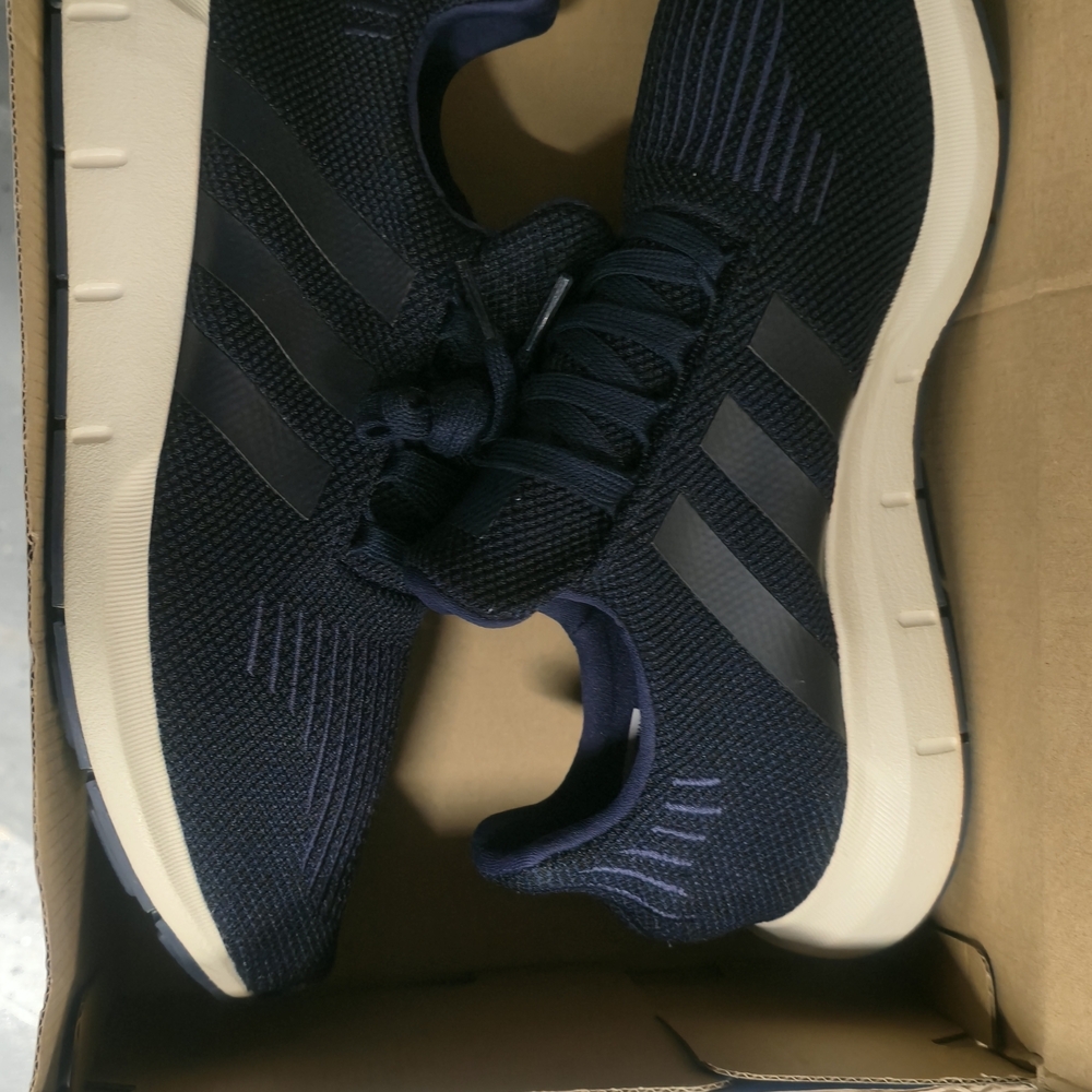 Adidas SWIFT RUN Men's Navy Sneakers SZ 9